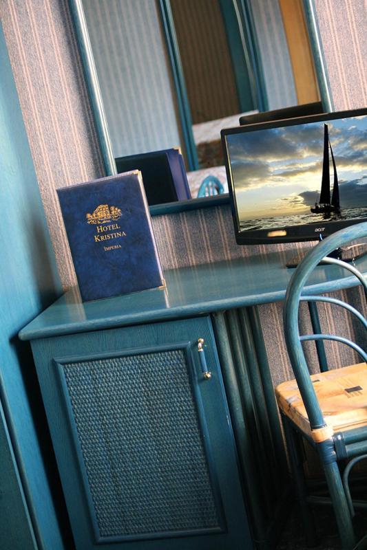 Hotel Kristina インペリア エクステリア 写真